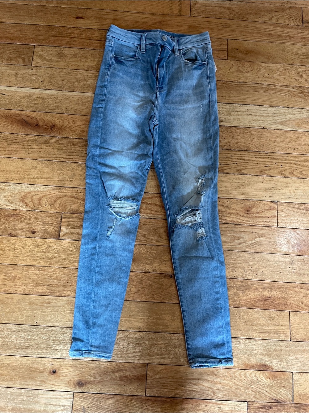 American Eagle Outfitters Light Blue Distressed Skinny Jeans